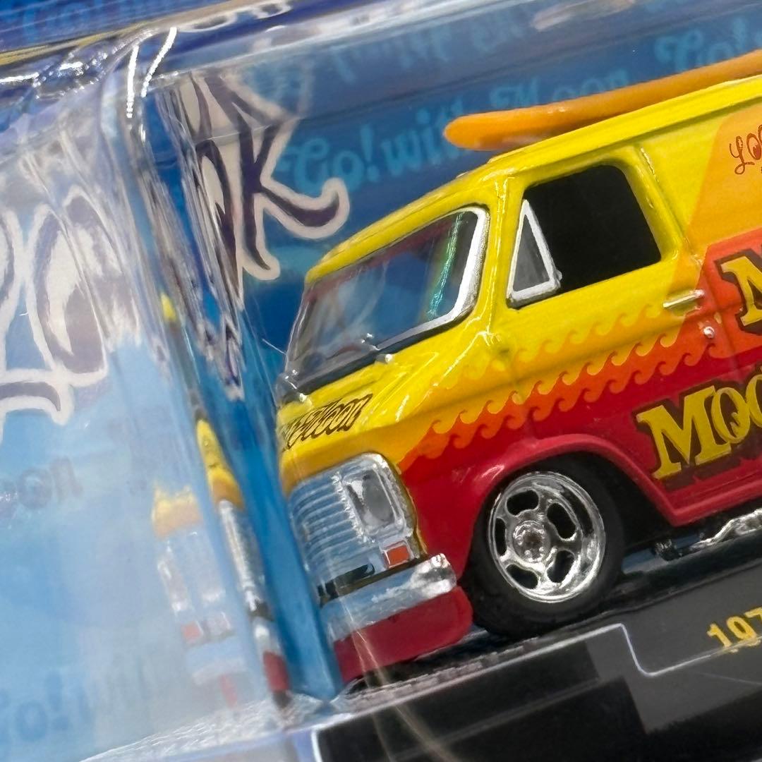 M2マシーン MOONEYES 1971 Chevrolet Van G10