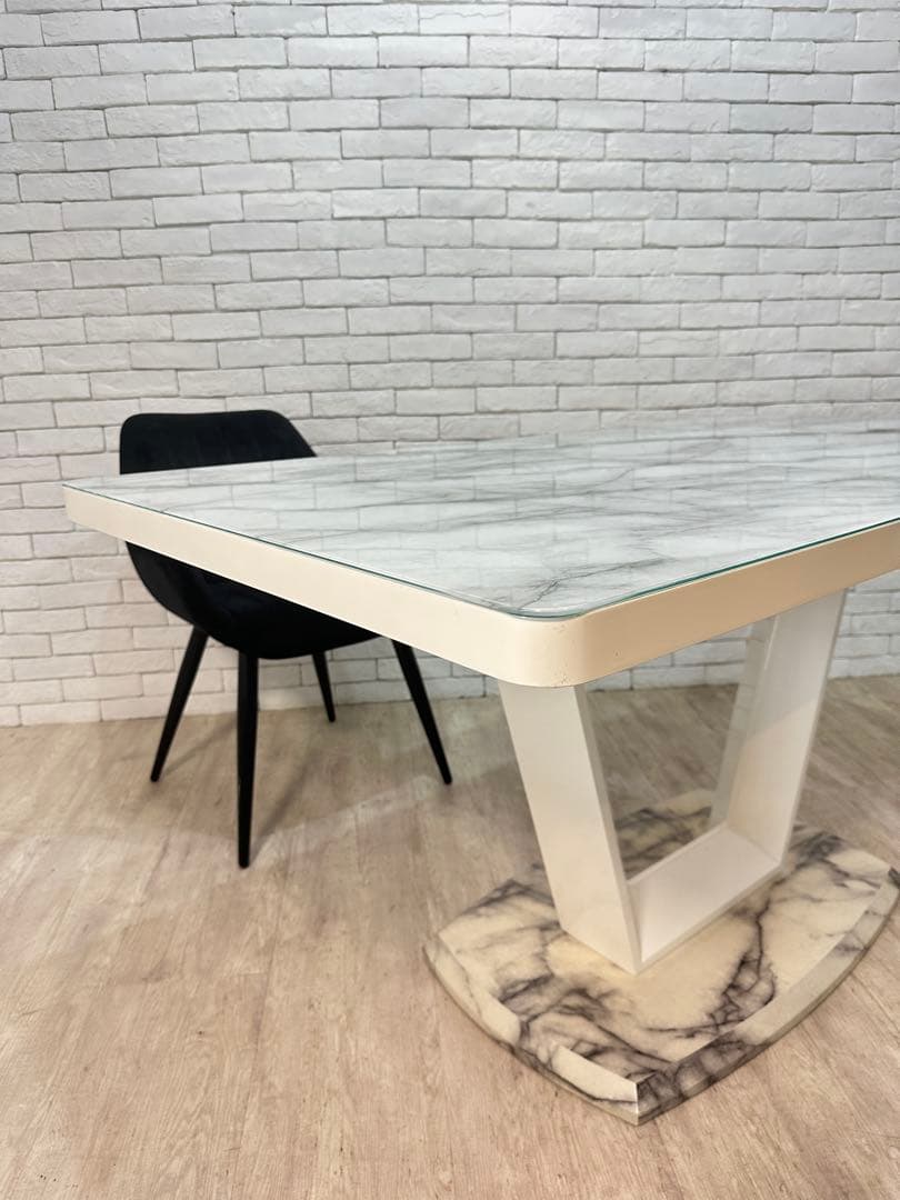 【東京都内23区送料無料】定価5万　大理石　ダイニング　テーブル　リビング　机