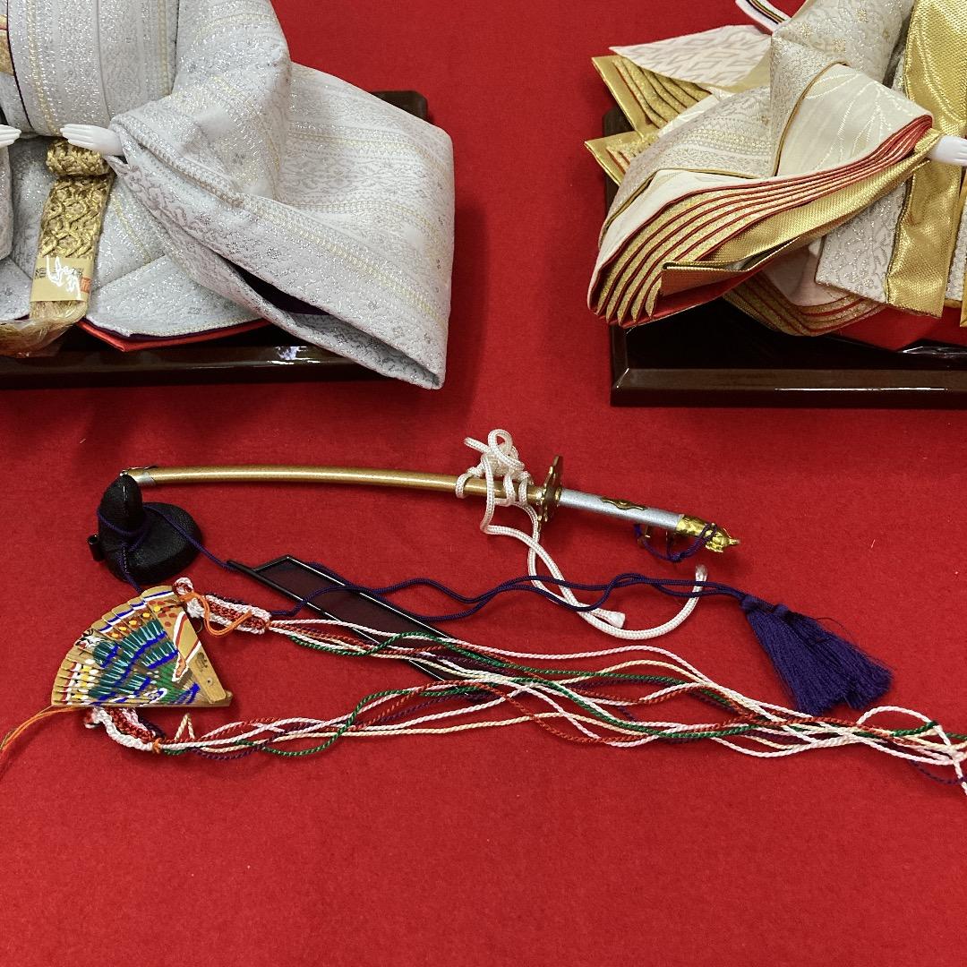 F15 シルバー・金色衣装　優しいお顔のお雛様　訳あり特価　親王飾り