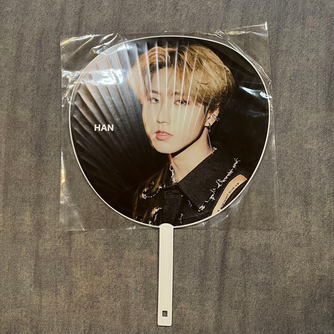 Stray kids ハン うちわ 4枚セット