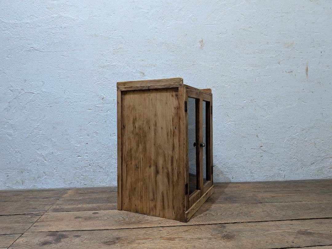 1120 アンティーク 杉のガラスケース 飾り棚 収納棚 キャビネット レトロ