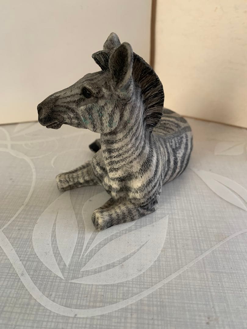 カスターニャ　イタリア製置物　 アンティーク　シマウマのみです