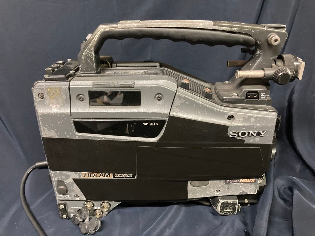 放送用ビデオカメラ本体　HDW-750