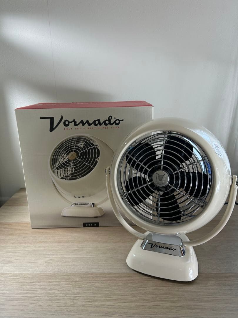 Vornado ボルネード　扇風機 クリーム色 4枚ファン