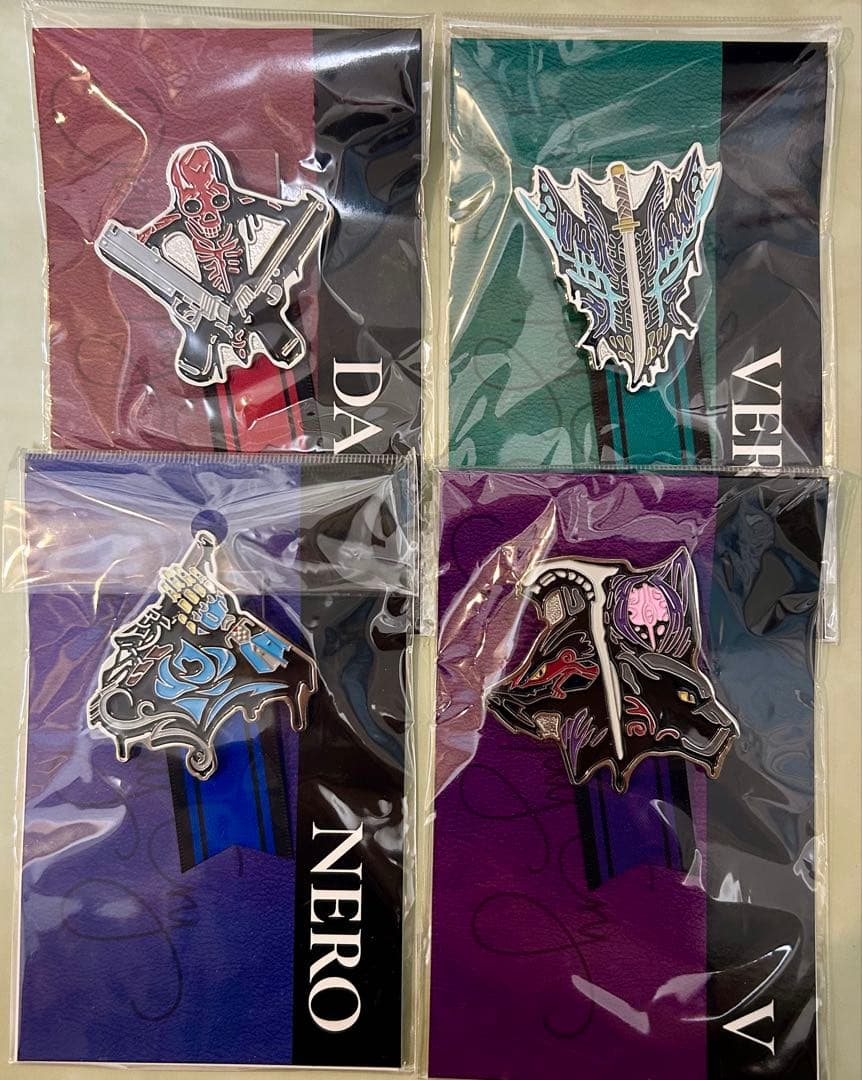 デビルメイクライ エンブレムブローチ カプコンストア セット ダンテ