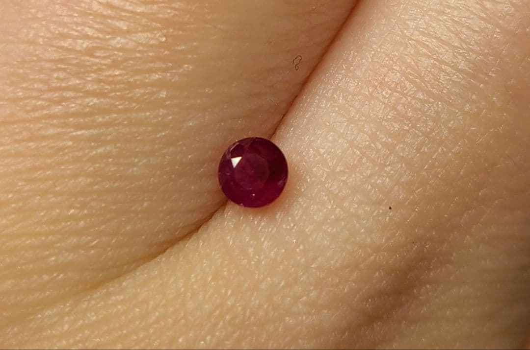 幻の赤いエメラルド!!☆アメリカレッドベリル☆ リング、ペンダント