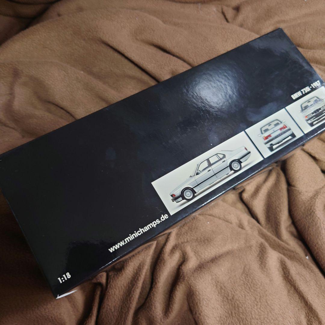 ミニチャンプス☆美品BMW730i・1987☆シルバー1/18ミニカー送料無料