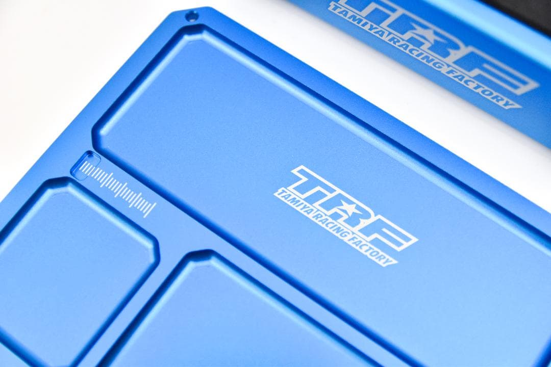 タミヤ TRF 2点セット （ メンテナンススタンド ／ アルミパーツトレイ）