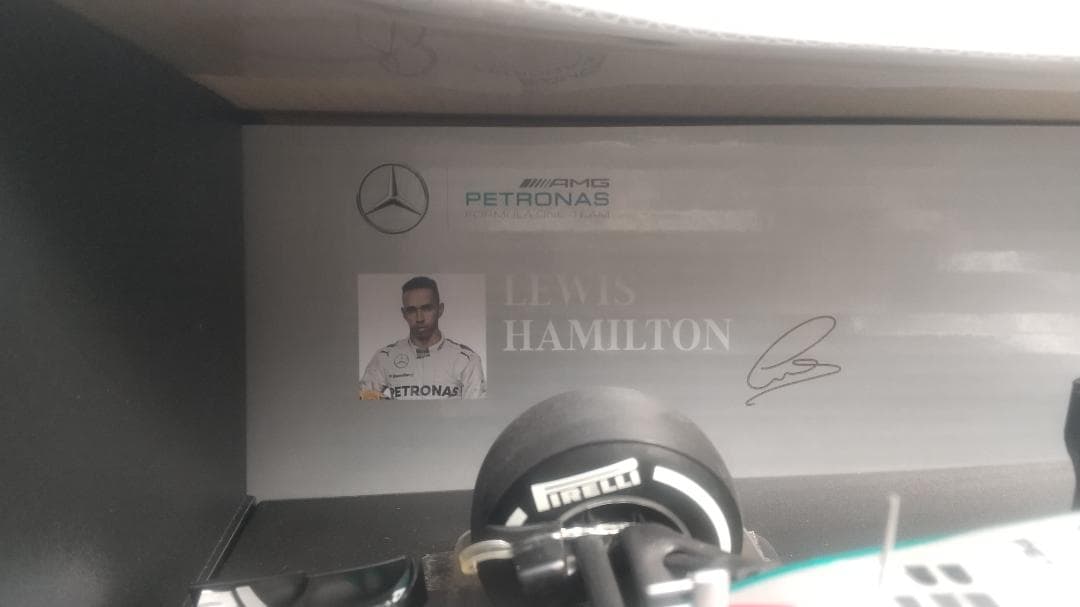 ミニチャンプス 1/18 メルセデス PETRONAS F1 L.ハミルトン