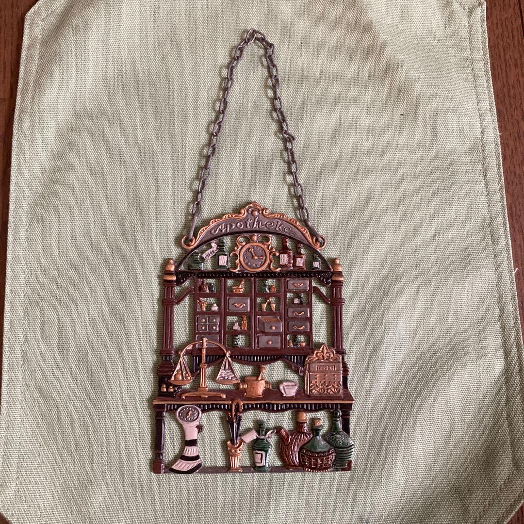 ドイツ製壁掛け キューン(Kuhn)社 錫製品 薬屋さん/Apotheke - メルカリ