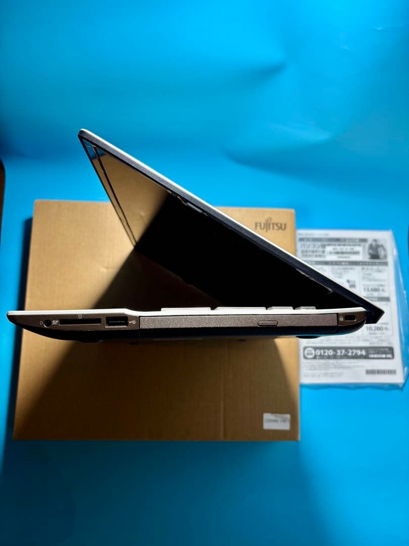 富士通 LIFEBOOK AH56/E2 i7 10510U SSD 2TB - メルカリ
