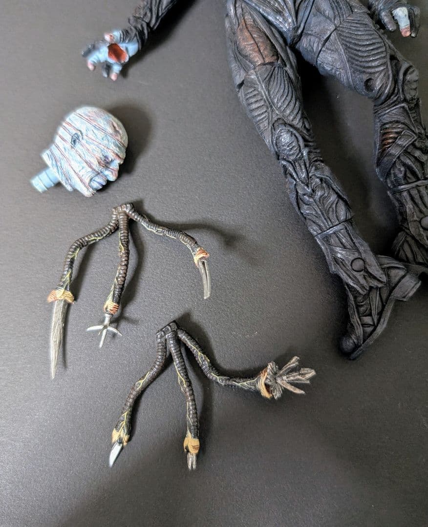 NECA HELLRAISER フィギュア　Dr.チャナード　箱なし欠品あり