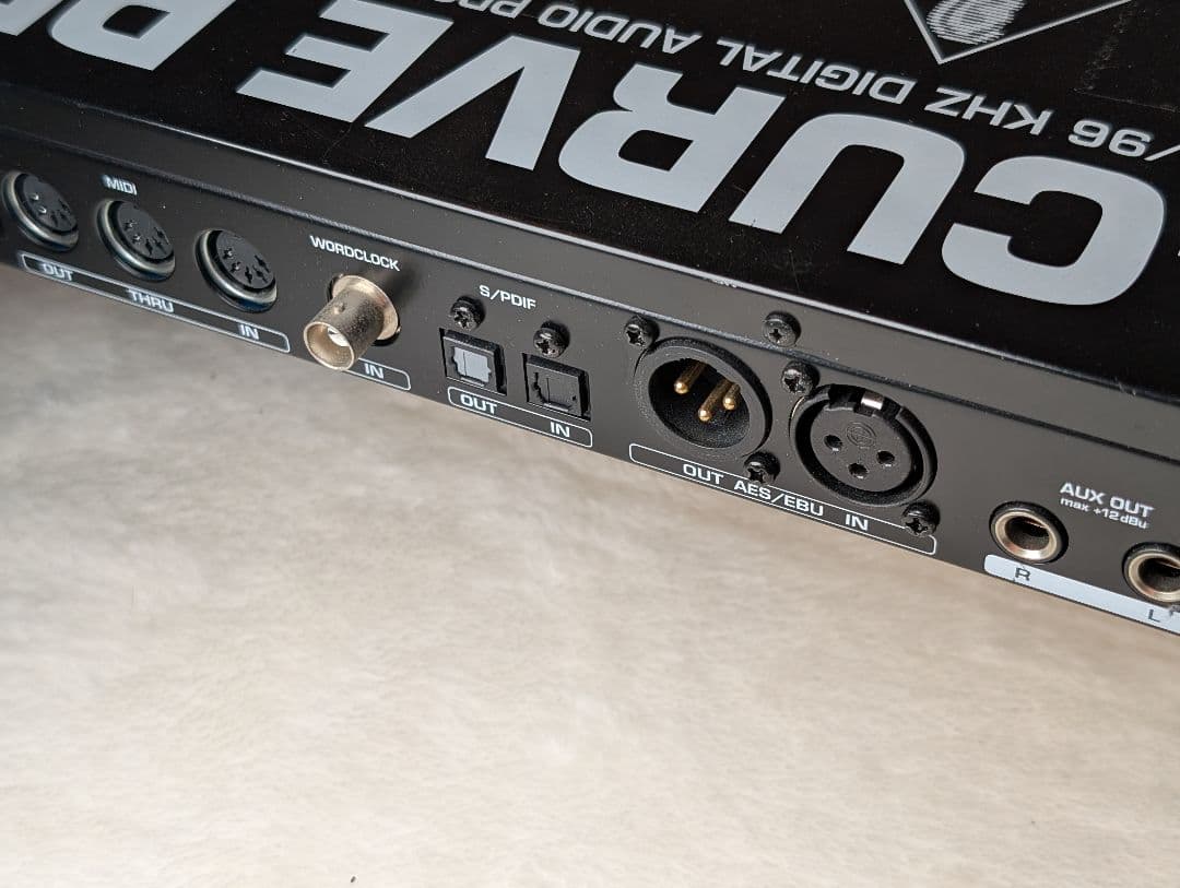 【美品USED】BEHRINGER DEQ2496