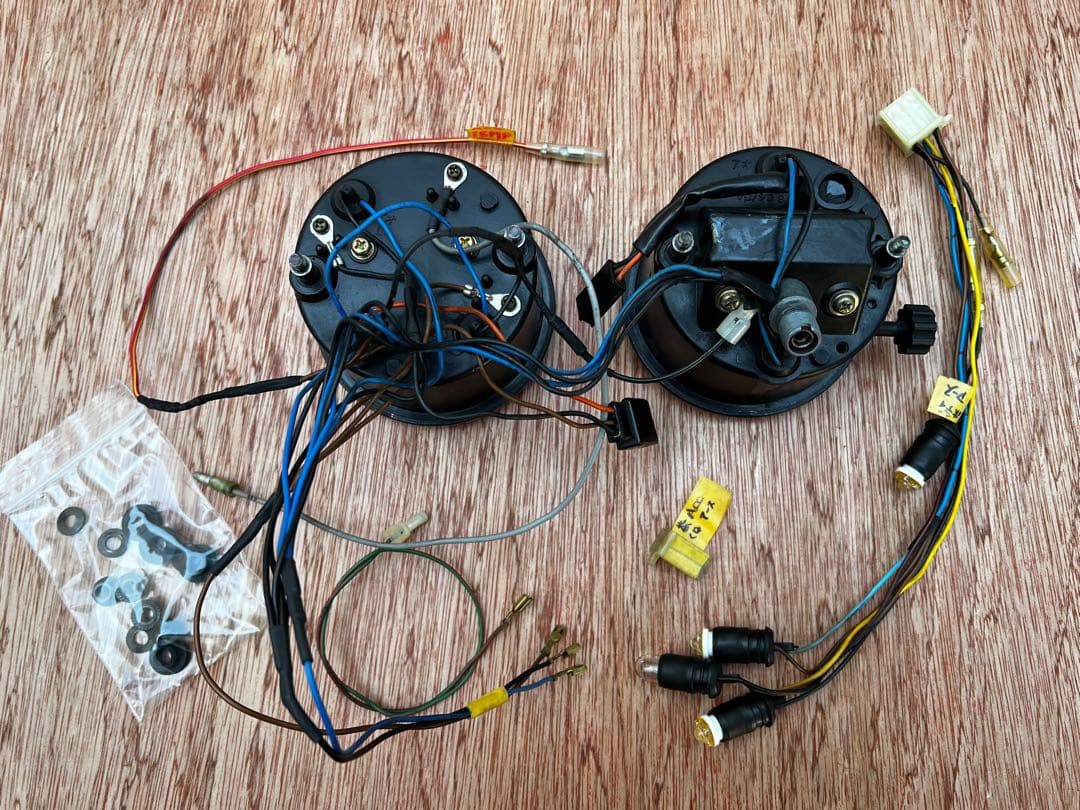 TZR250 (1KT) メーター　実働品　レストアベース