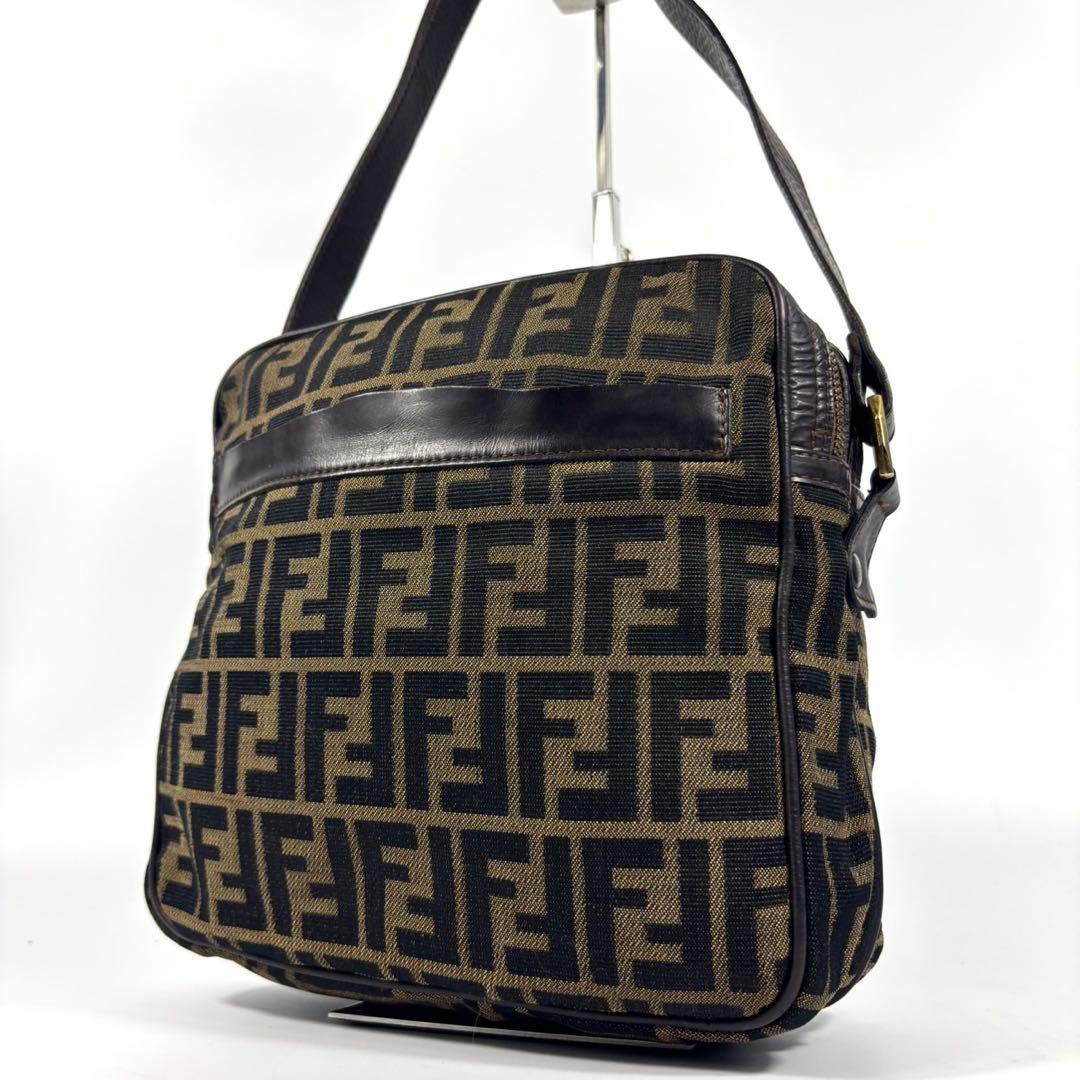 ✨美品✨フェンディ ショルダーバッグ ズッカ柄 FF 斜め掛け 総柄 ロゴ