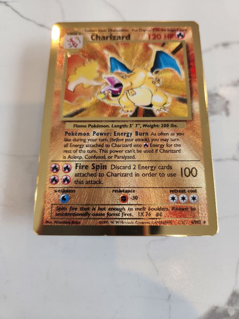 《希少》リザードン　25th メタルカード　ウルトラプレミアムコレクション 公式