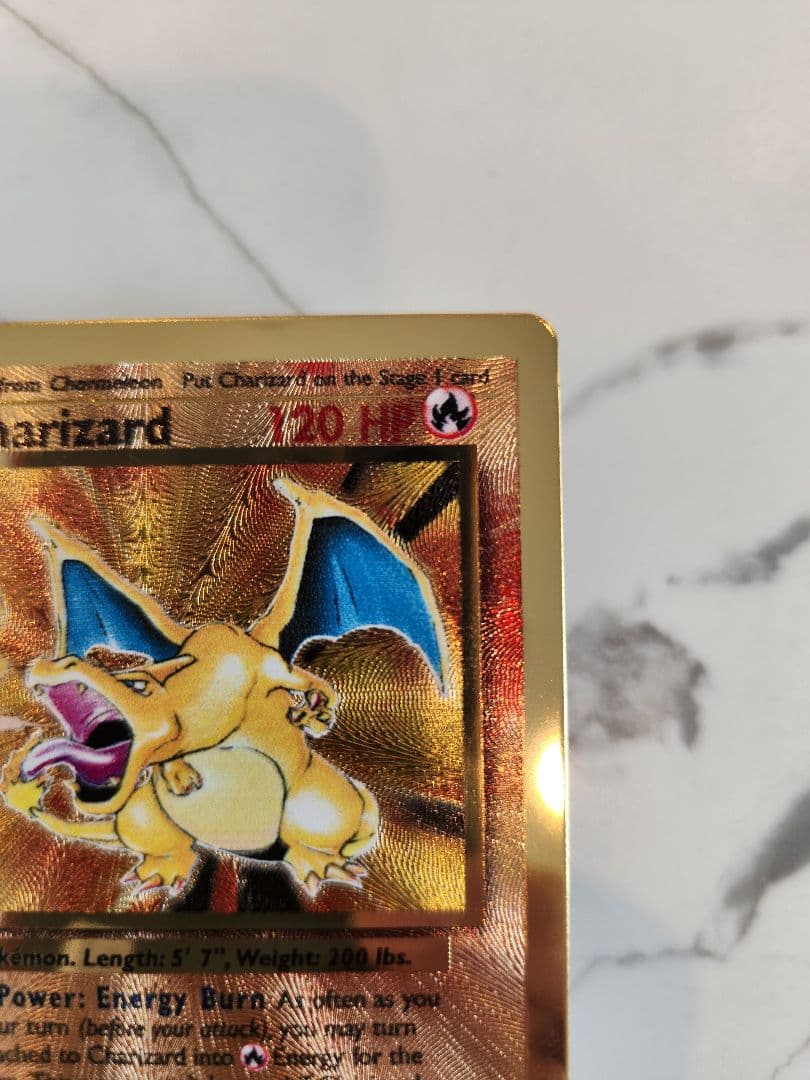 《希少》リザードン　25th メタルカード　ウルトラプレミアムコレクション 公式