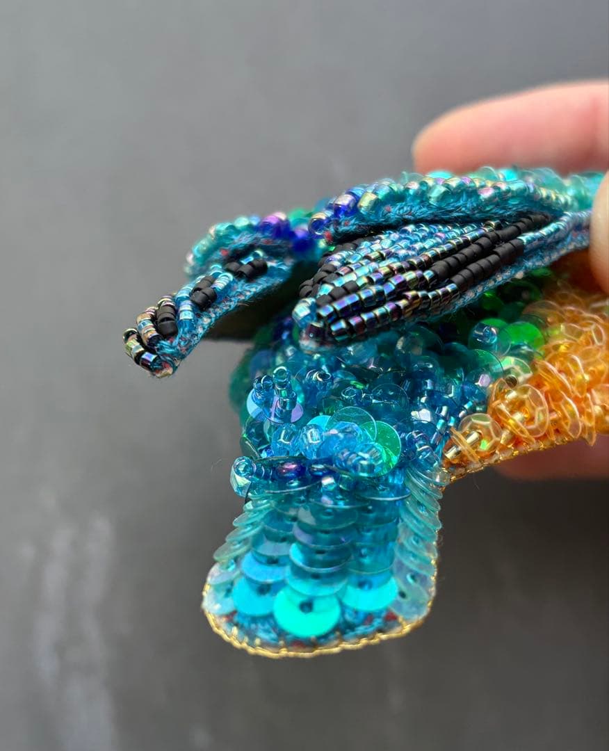 ミヤコショウビン】ビーズ刺繍ブローチバッグチャーム