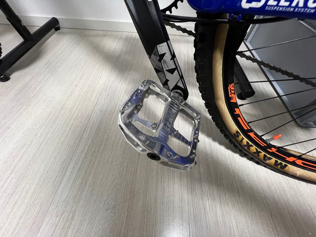 JIRO　MONDRAKER DUNE 2019 完成車 モンドレイカー