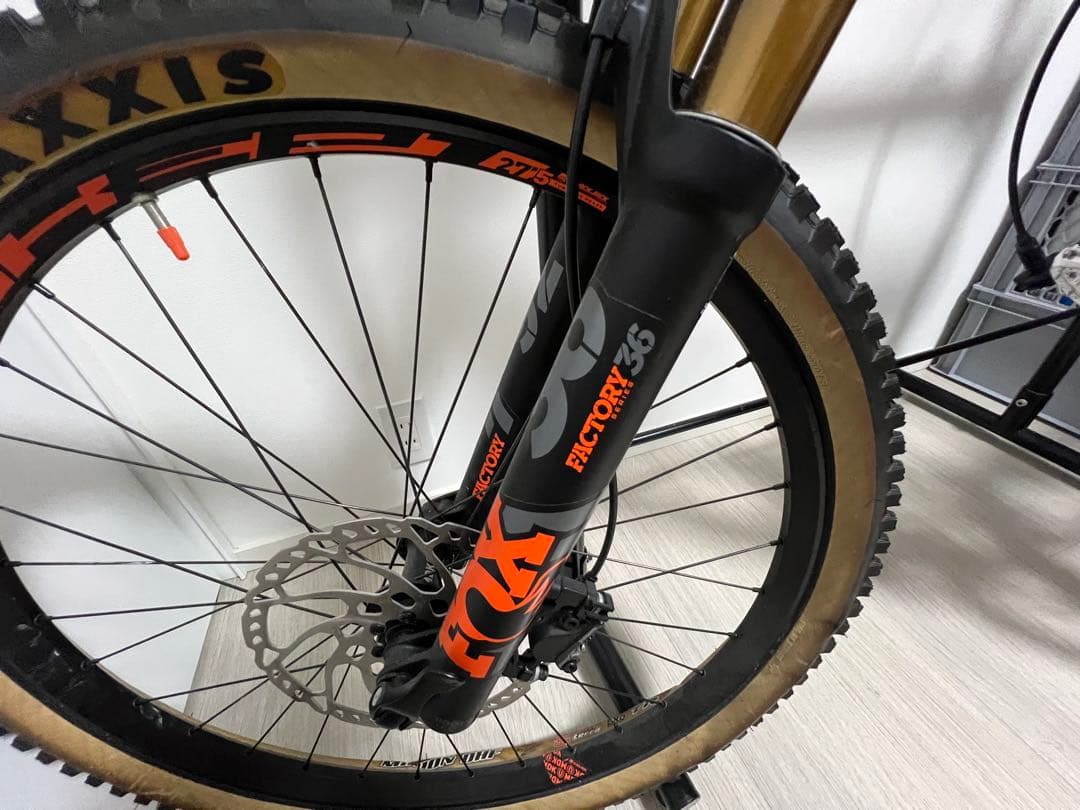 JIRO　MONDRAKER DUNE 2019 完成車 モンドレイカー