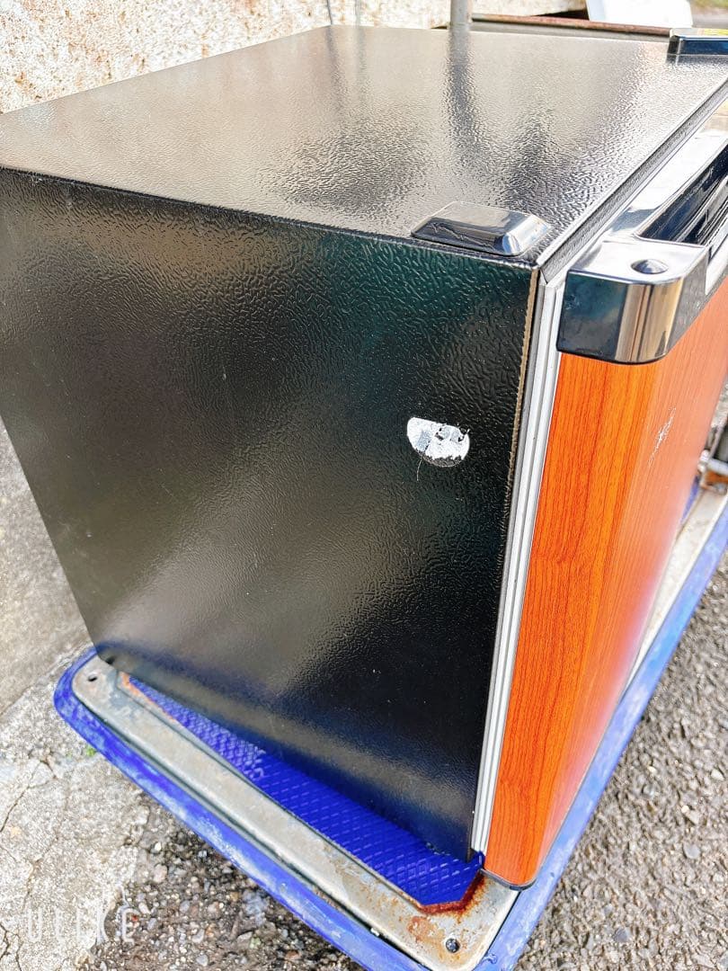 アイリスオーヤマ　小型冷蔵庫（46L、ワンドア）