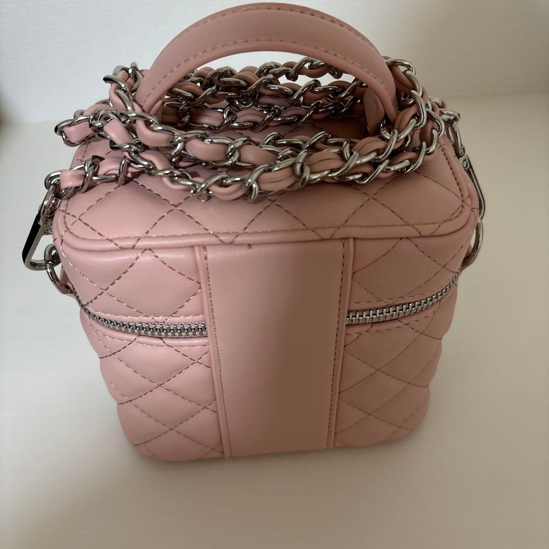 Darich ダーリッチ キルティングスクエアミニバッグ