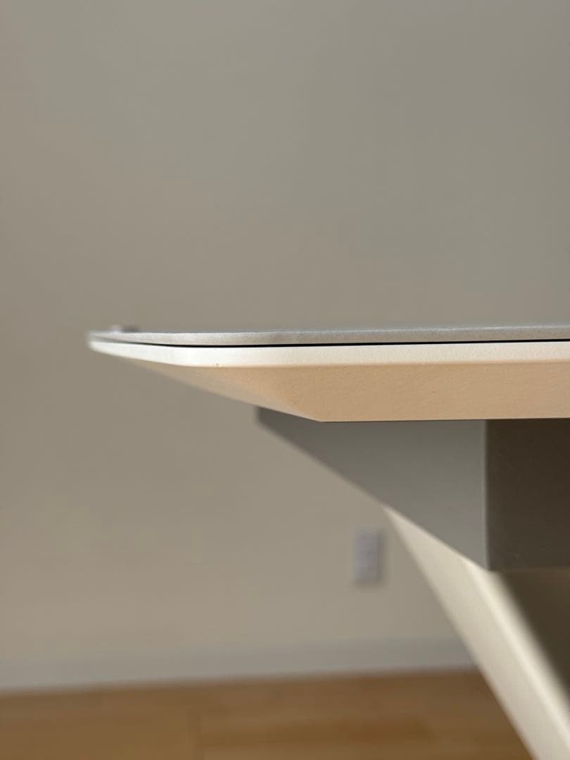 BoConcept Alicante 伸長式ダイニングテーブル