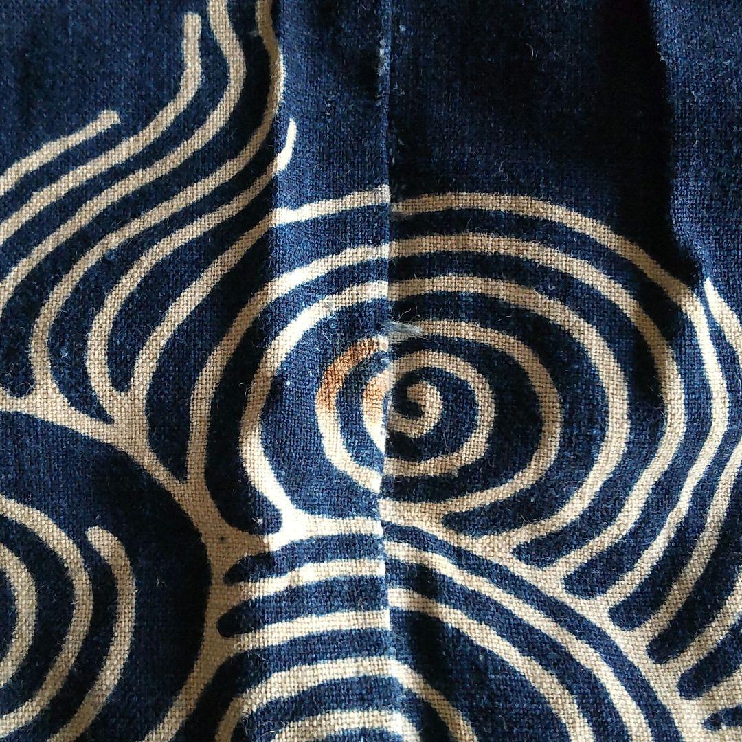 古布 筒がき 型染 タペストリー 藍染 襤褸 アンティーク 違い鷹の羽