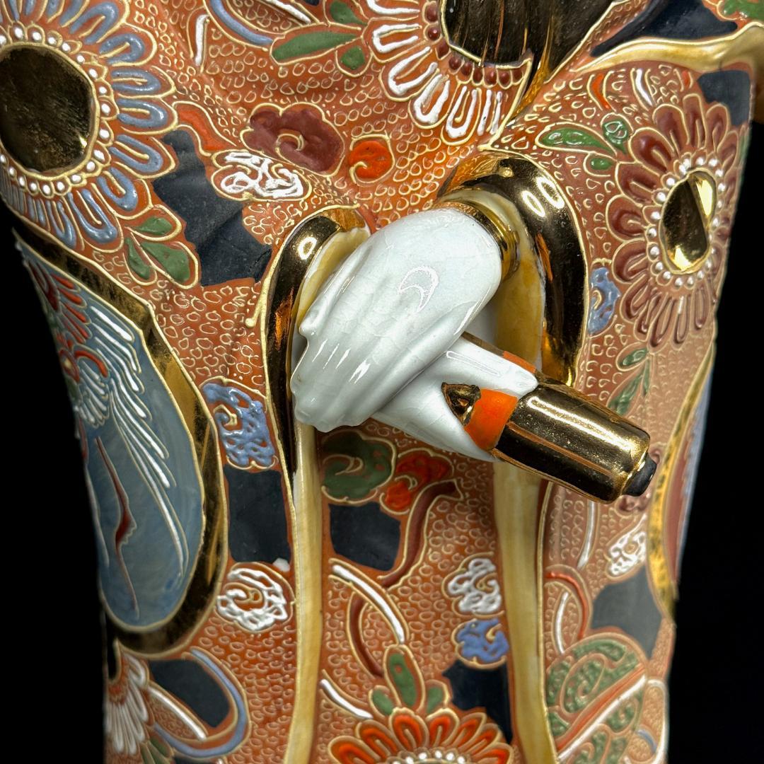 九谷焼 観音像 彩釉と金彩が調和する、気品ある観音立像。 高さ