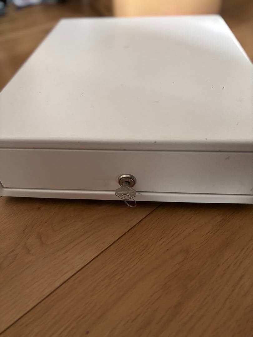 エアレジ対応　ホワイト現金管理ボックス 仕切り付き エアレジ対応 ホワイト現金管理ボックス 仕切り付き キャッシュドロア