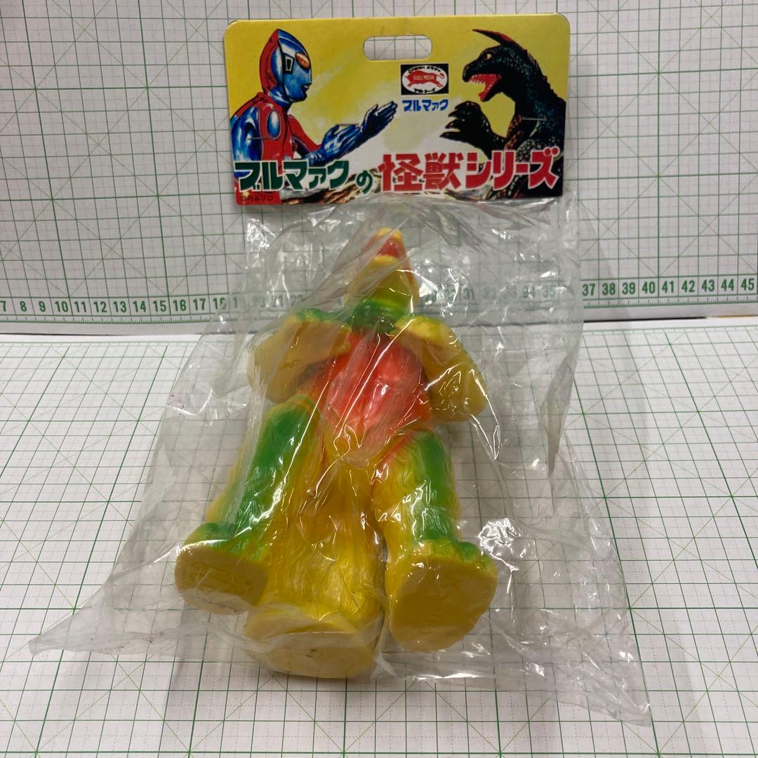 2000年ブルマーク復刻版怪獣シリーズの初期版ウルトラマン怪獣ソフビの