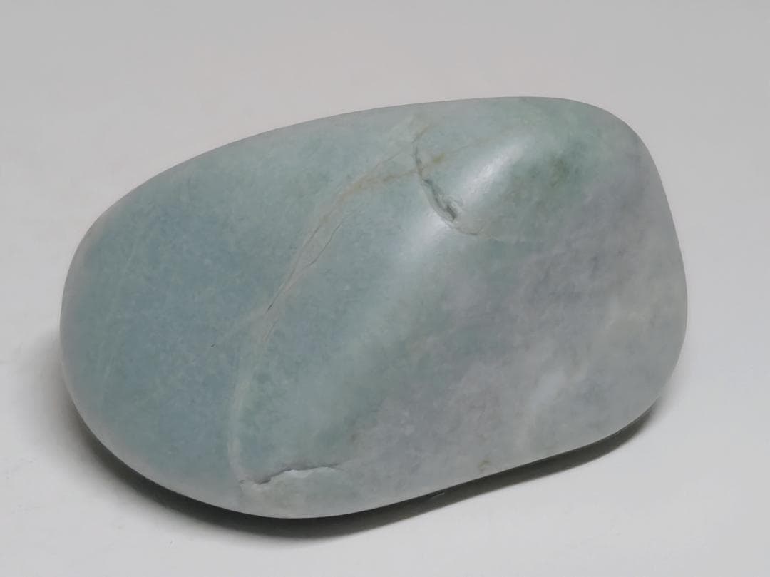 糸魚川53 翡翠 48g ヒスイ 原石 鑑賞石 自然石 誕生石 鉱物 鉱石 水石