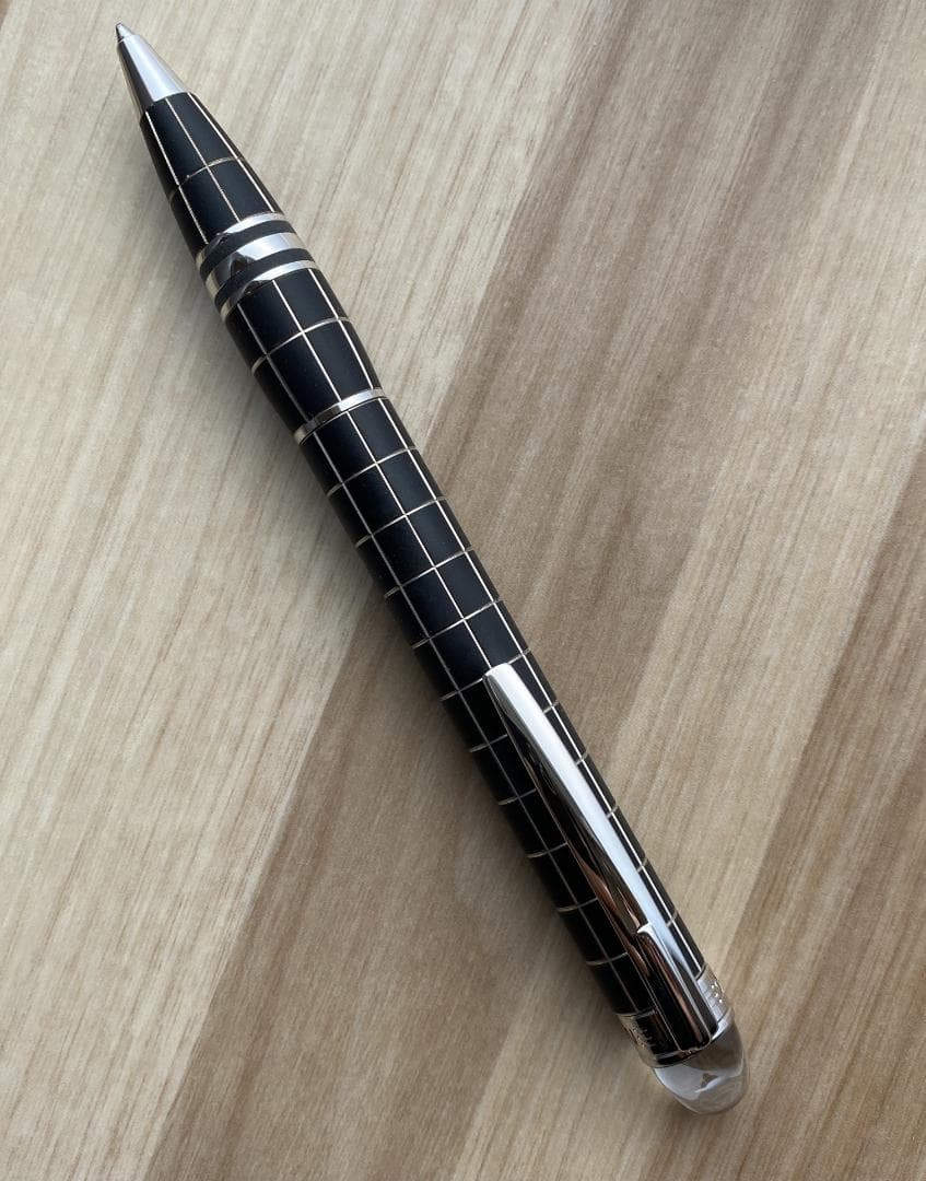 美品 モンブラン スターウォーカー メタルラバー ブラックXプラチナ　ボールペン