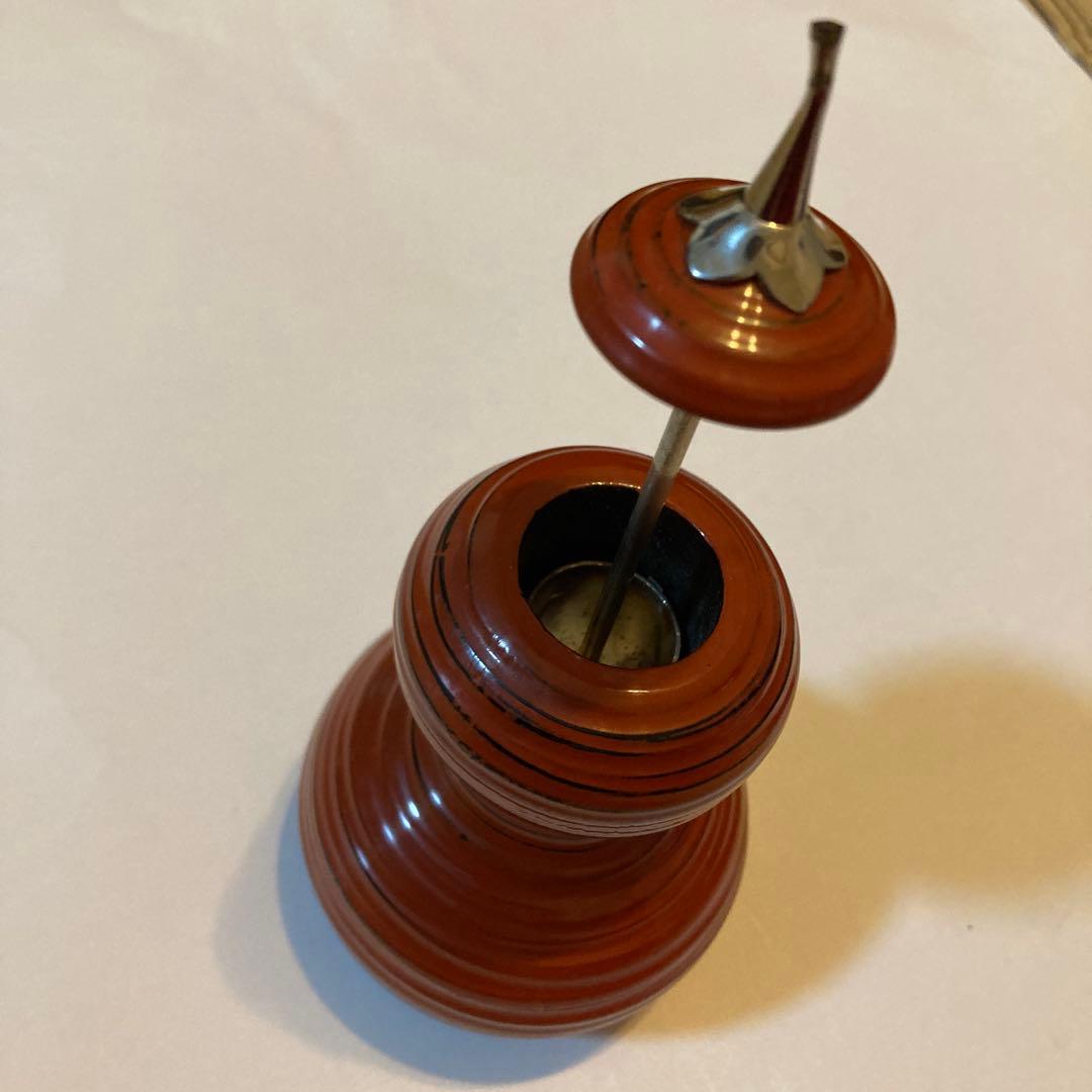 オレンジ色の漆器製振り出し茶道具　三象