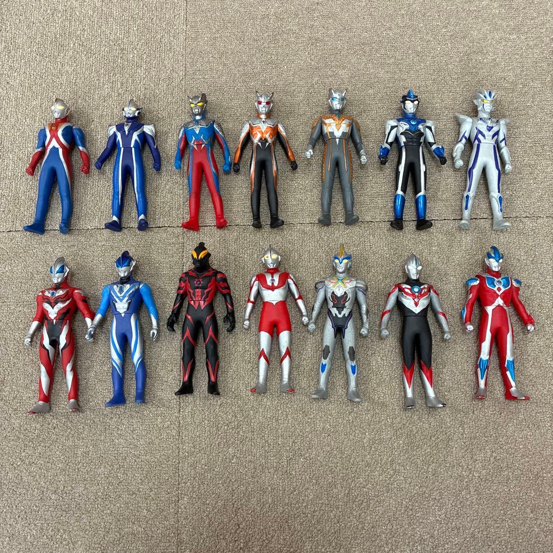 ウルトラマンフィギュア 14体セット ジャンク - メルカリ
