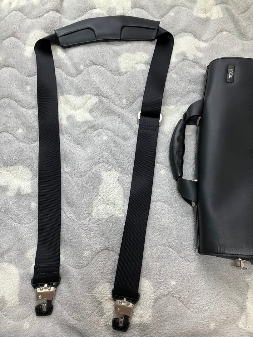 ぴ*ル様 TUMI レザービジネスバッグ 2950D