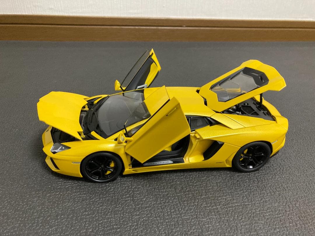 1/18 オートアート ランボルギーニ アヴェンタドール LP700－4