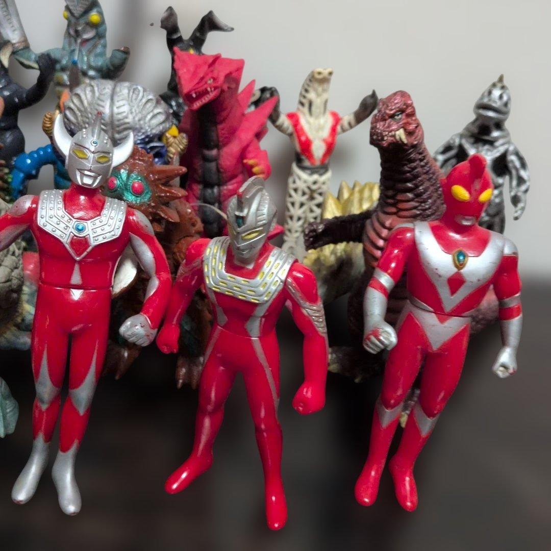 ウルトラマン 怪獣シリーズ ソフビまとめ売り 20体セット - メルカリ