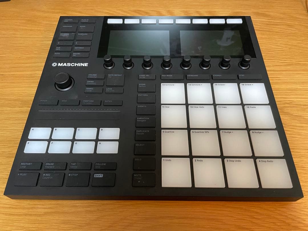 MASCHINE MK3 （箱・付属品・トランスファーID）