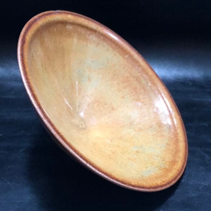 美しい古美術◼️蔵から美しい飴茶色の雰囲気のある抹茶茶碗が