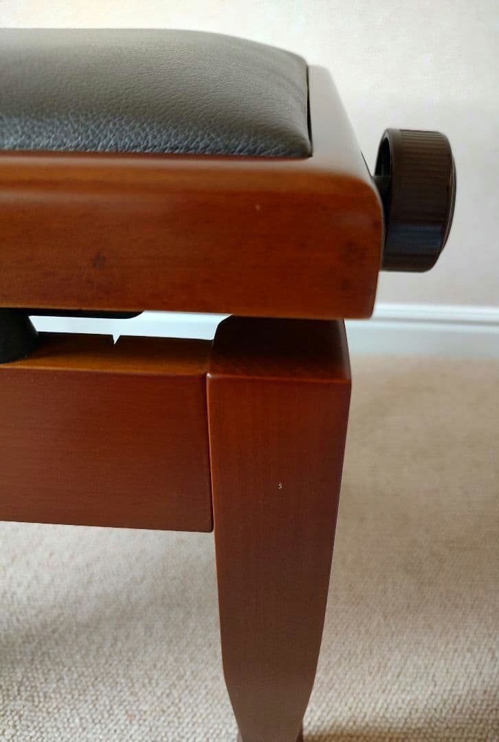 ギター専用椅子　現代ギター　マホガニー　GGS-III　GGS-STANDARD