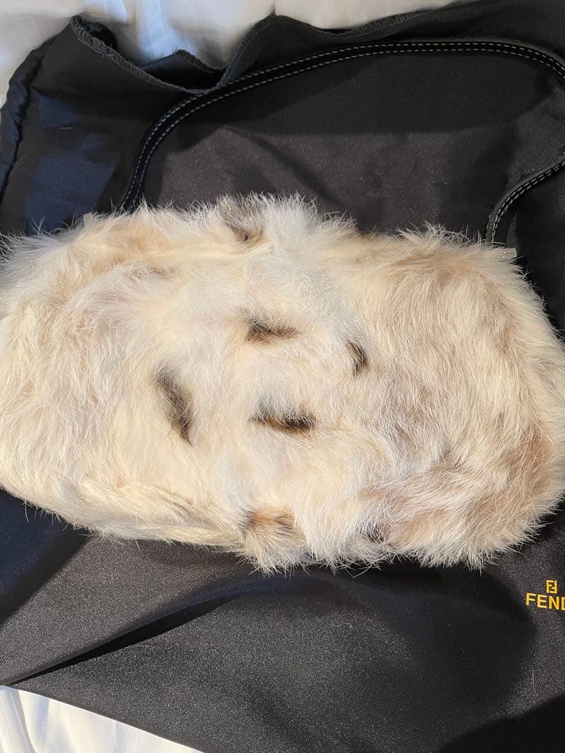 FENDI フェンディ　マンマバゲットバッグ　ラパン