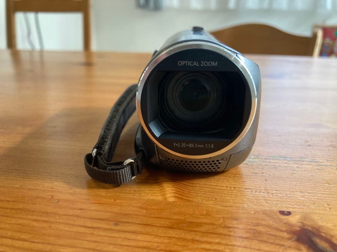 【美品】Panasonic HC-V210M ビデオカメラ