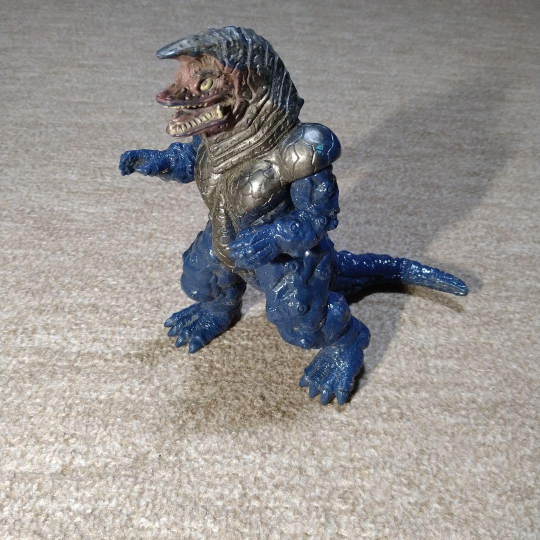 怪獣フィギュア 2 - メルカリ