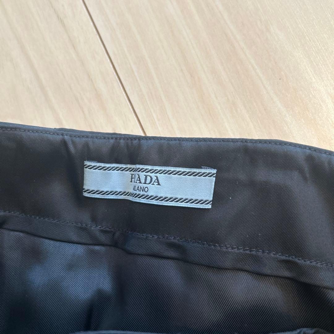 プラダ　PRADA スカート　40（M）黒　新品同様　美品