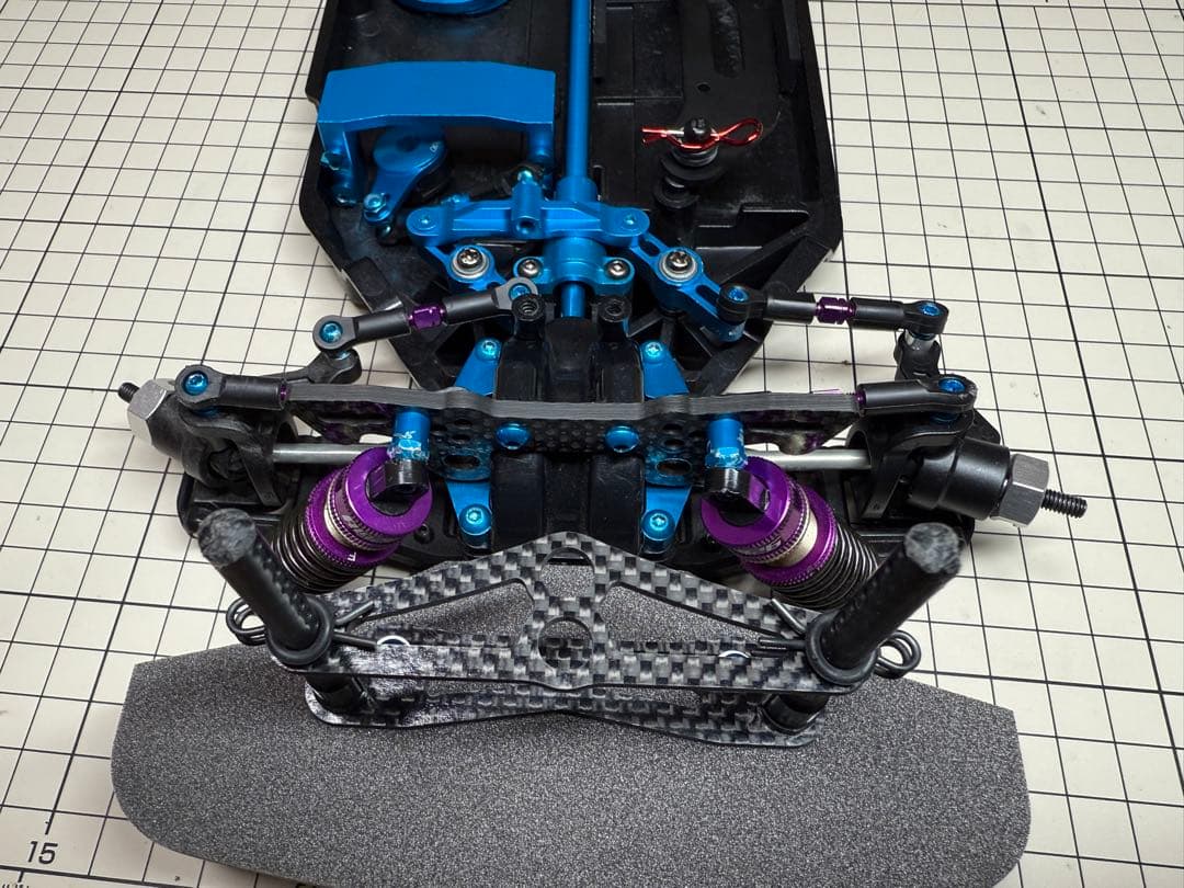 山*ー様 TAMIYA TT-02 シャーシ 4WD ラジコンカー