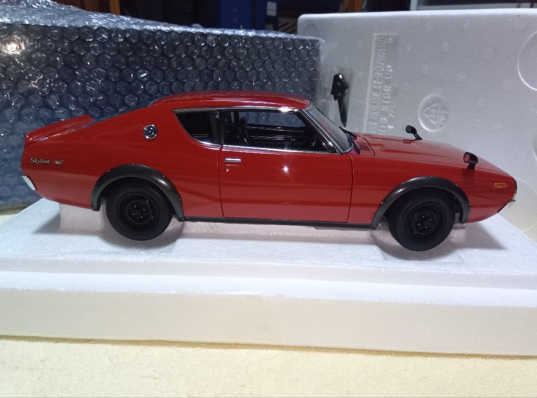 オートアート製 スカイライン2000GT-R(KPGC110)レッド