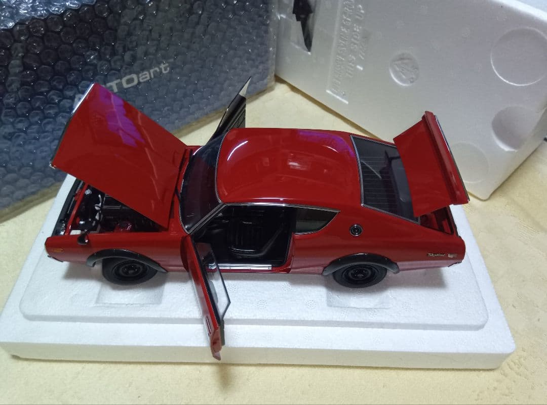 オートアート製 スカイライン2000GT-R(KPGC110)レッド