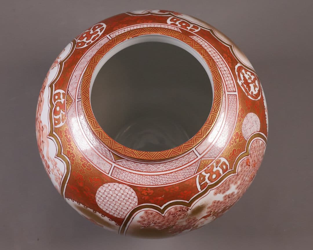 M387】九谷焼 名工 橋田与三郎 細密赤絵金彩 花瓶 楼閣山水人物草花 花器