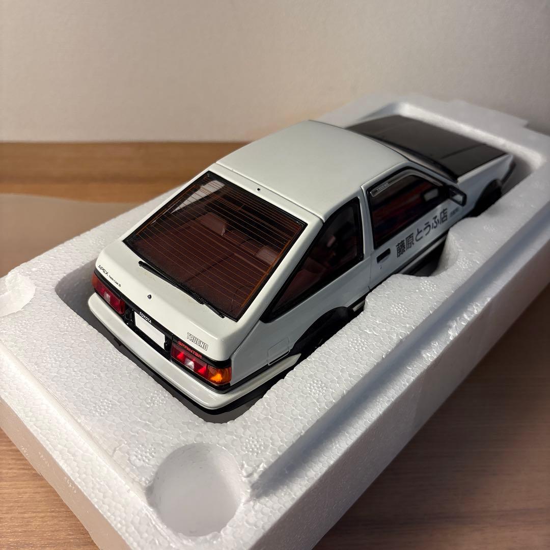 オートアート　頭文字D トヨタ スプリンター トレノ AE86 1/18